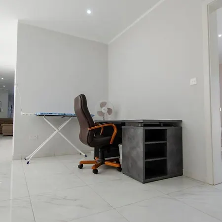 Modern Penthouse With Terraces In Marsascala Lägenhet Marsaskala