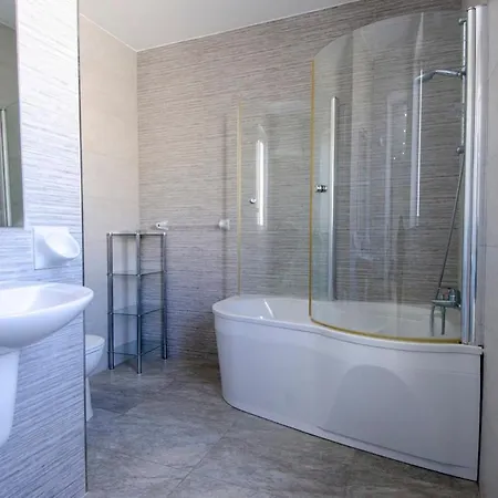 Modern Penthouse With Terraces In Marsascala *