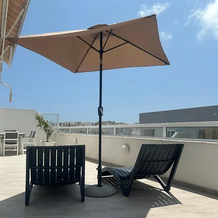 Modern Penthouse With Terraces In Marsascala *