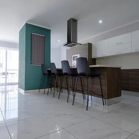 Modern Penthouse With Terraces In Marsascala Апартаменты Марсаскала